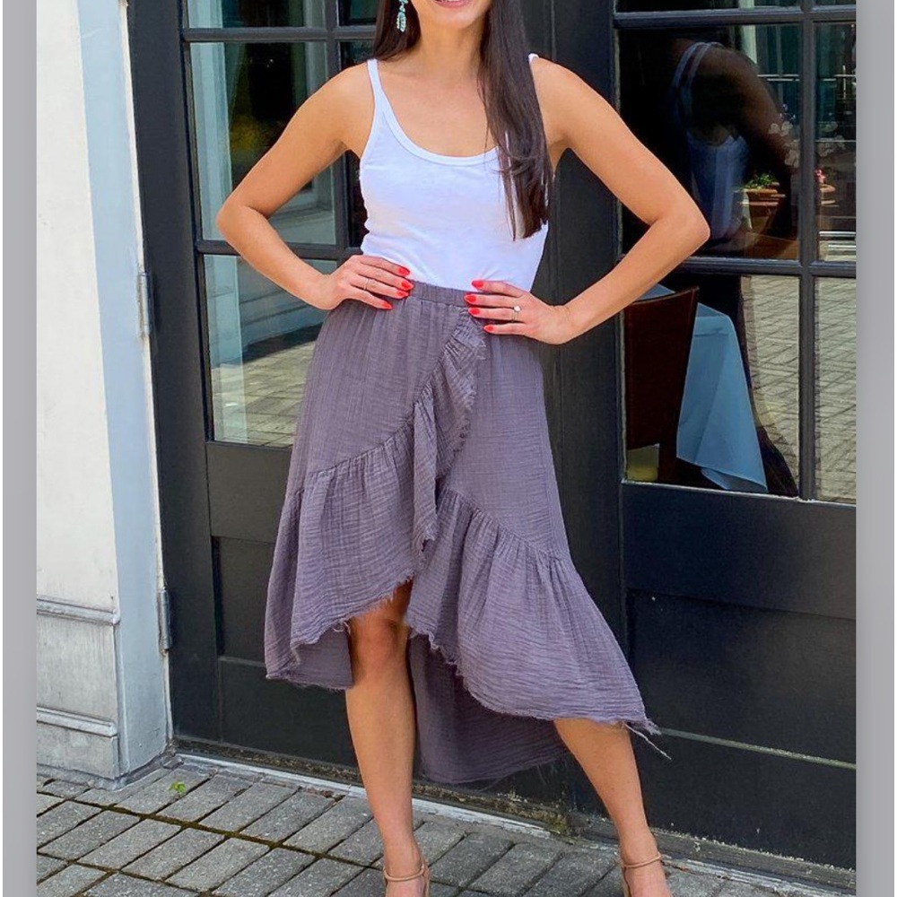 NWOT! Super Cute! Stark X Cotton Gauze Tulip Hem Skirt